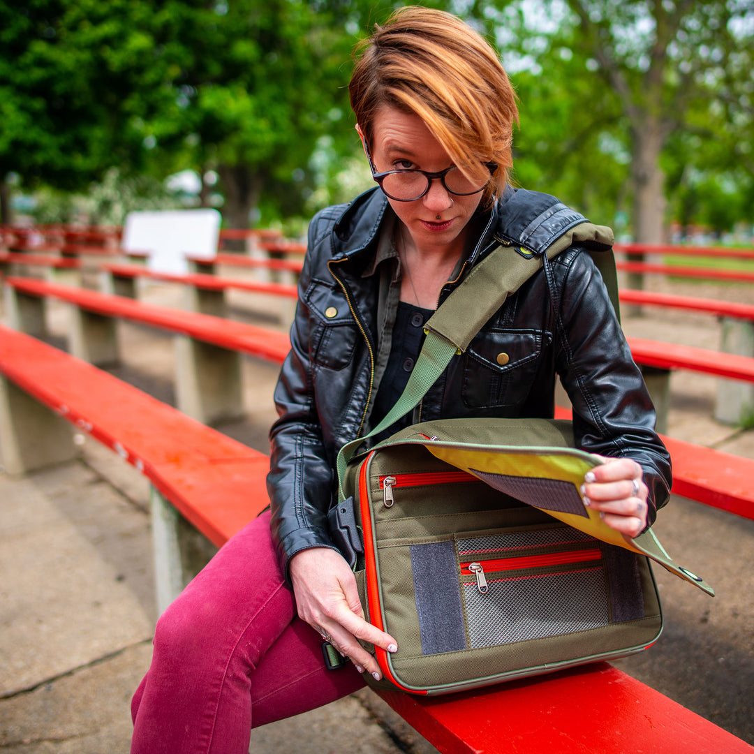 Smell Proof & Locking Messenger Bag – STASHLOGIX